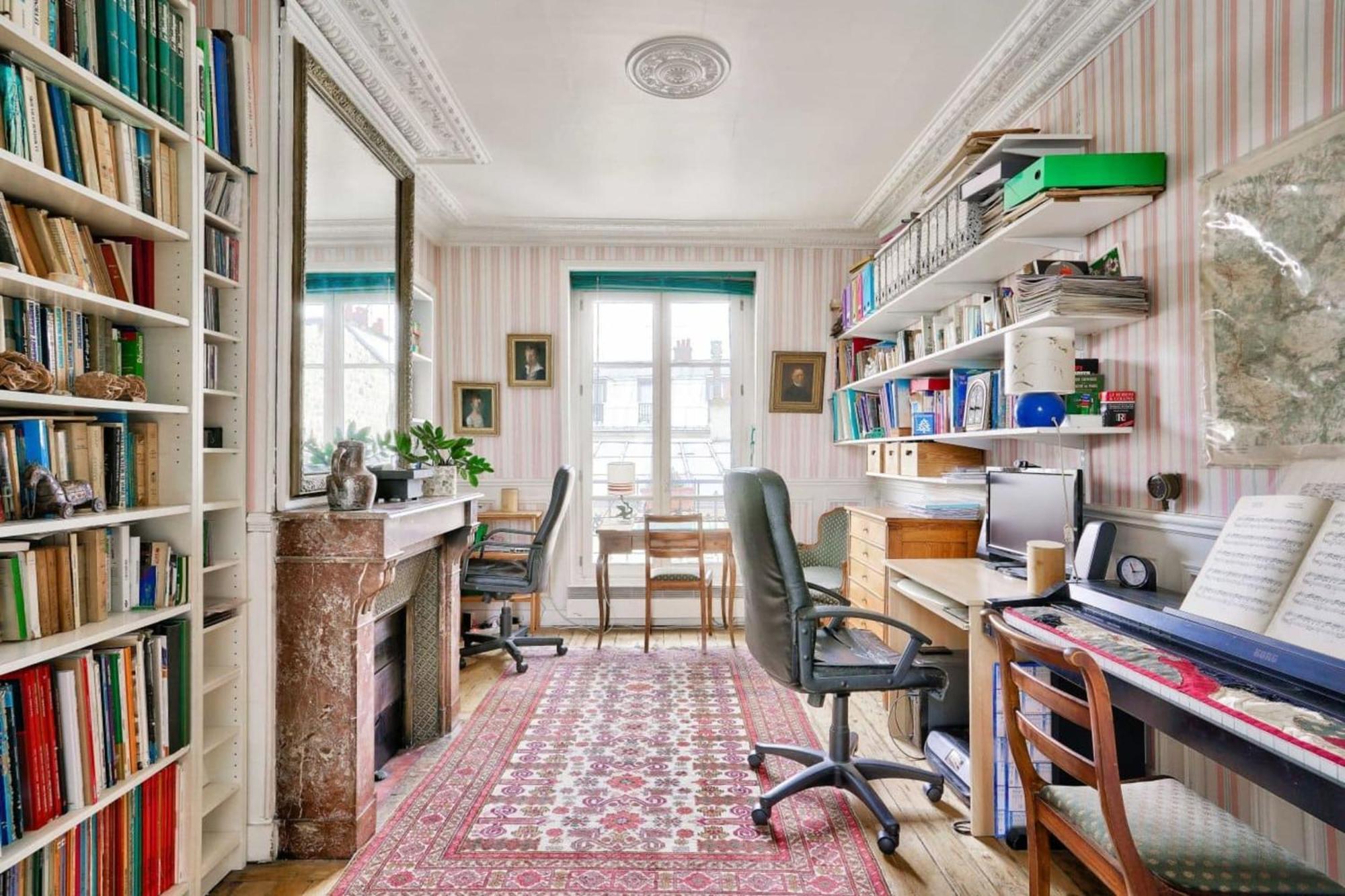 Beautiful Cocoon Near Montmartre Parigi
